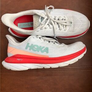 HOKA Women's Mach 4 “White Fiesta” size 9B